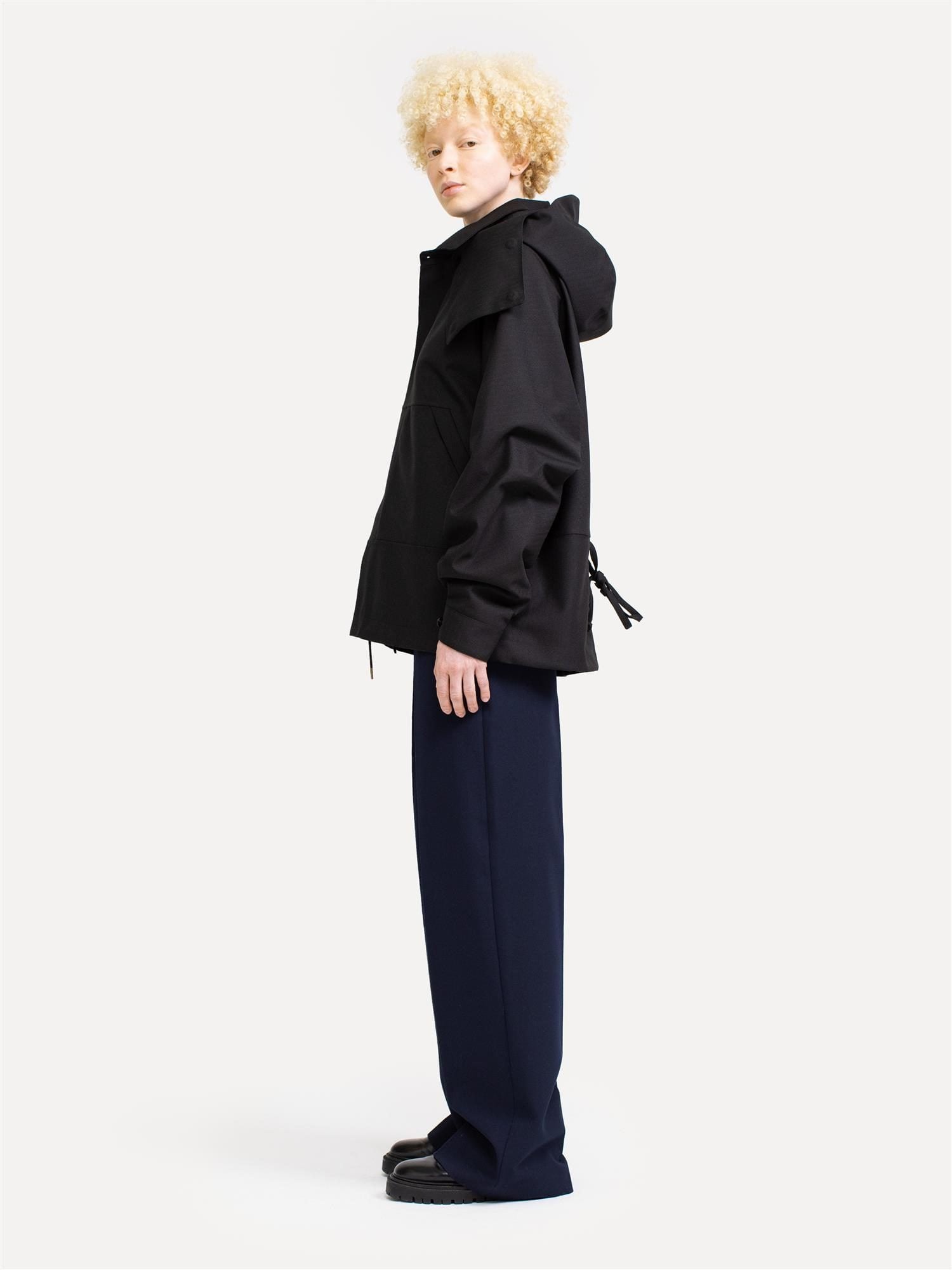 Harmattan Unisex Cropped - Image 2